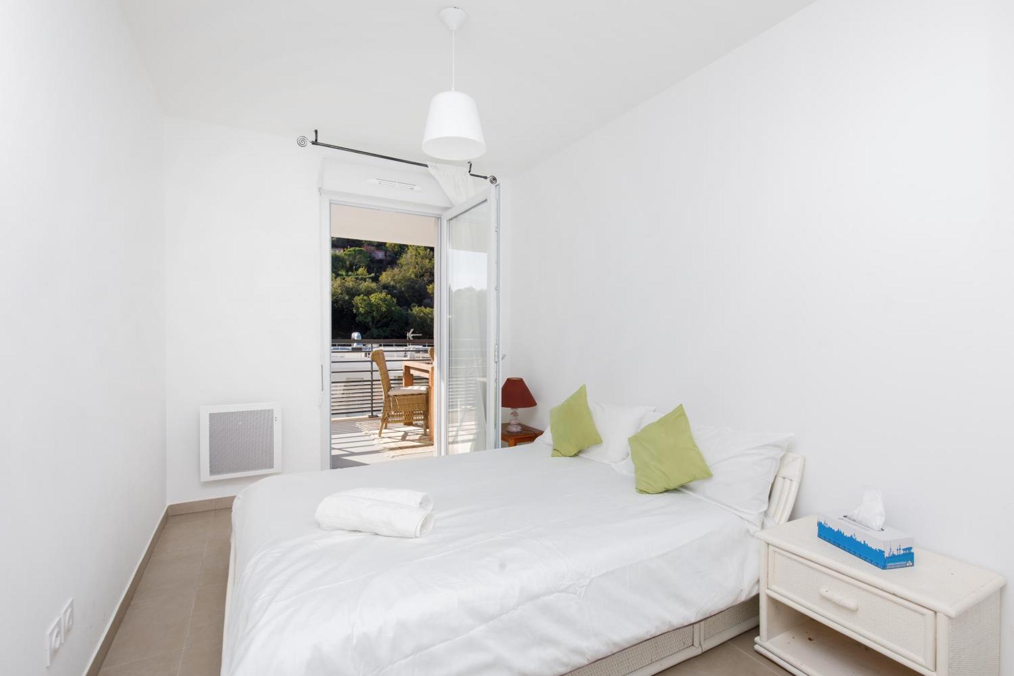 Apartment Lovely 2 Bedroom With Pool Vallauris