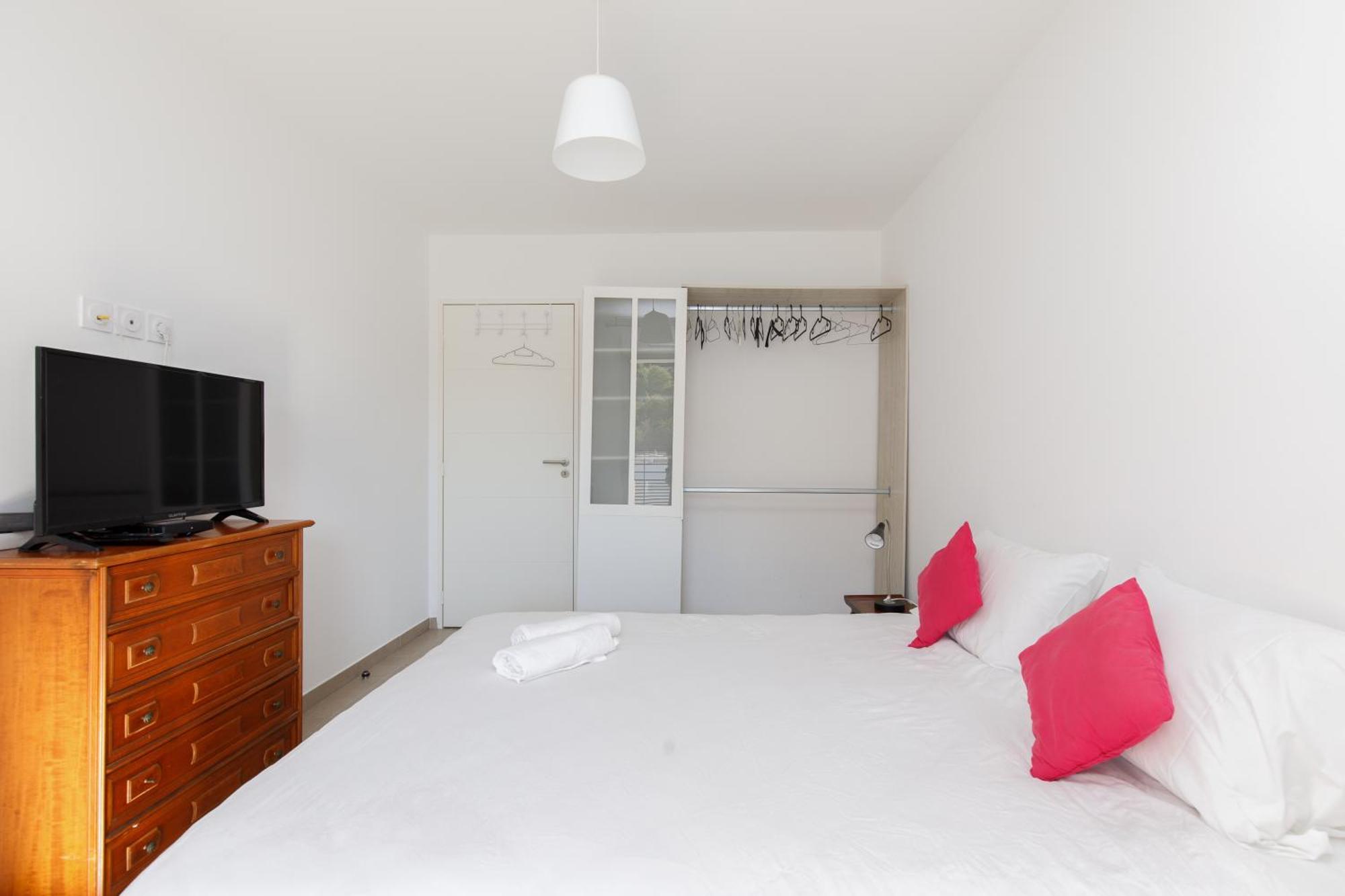 Lovely 2 Bedroom With Pool Appartement Vallauris