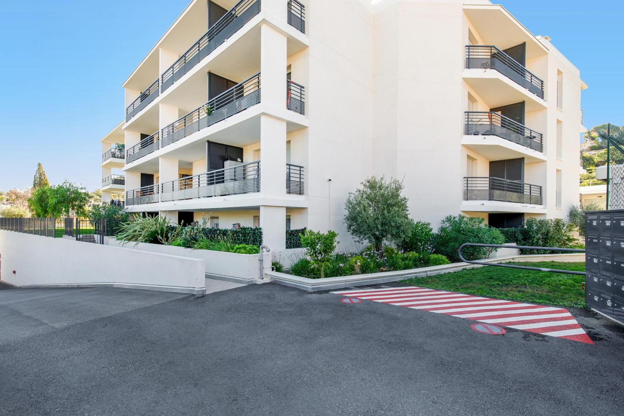 Lovely 2 Bedroom With Pool * Vallauris